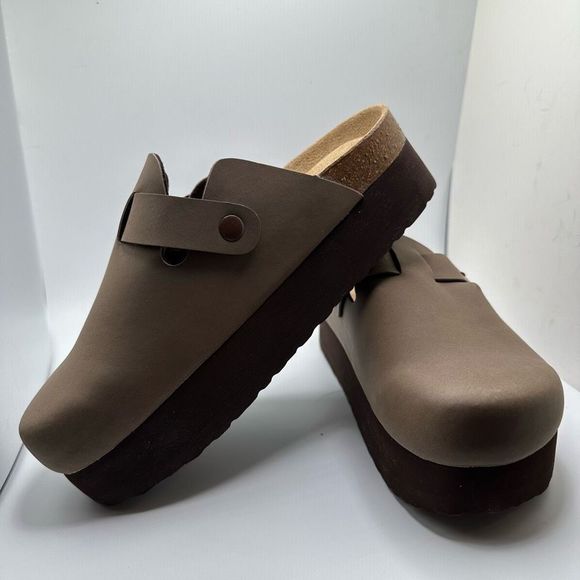 CUSHIONAIRE Women's Cork Footbed Platform Clog 7.5 BROWN - Picture 7 of 7